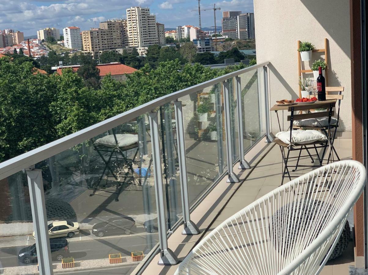 Charming Apartment With Balcony & Pool Lisabona Exterior foto